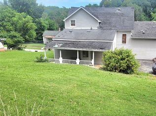 1023 Valley St, Hannibal, MO 63401
