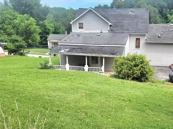 1023 Valley St, Hannibal, MO 63401