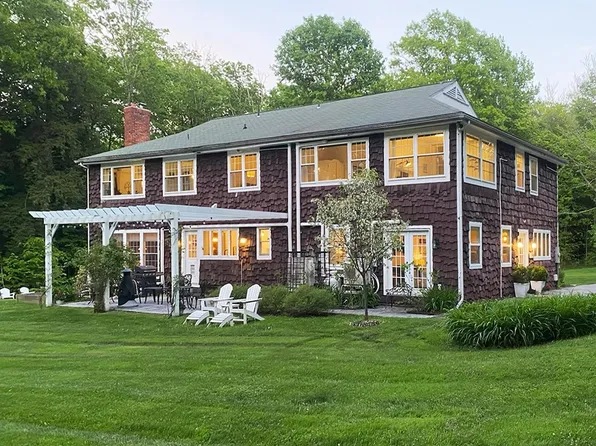 1295 Lime Kiln Road, Charlotte, VT 05445
