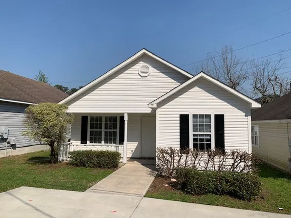 1318 Edgewood Dr, Valdosta, GA 31601