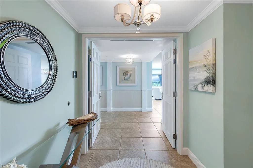 3 bed, 3.0 bath, 2893 sqft, $23,000 — Photo 2