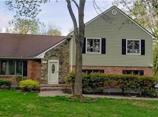 30 Pine Hill Rd, Highland Mills, NY 10930