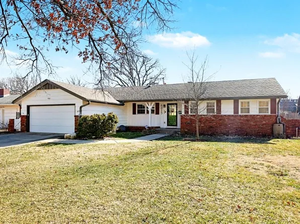 6415 E Rockwood Rd, Wichita, KS 67206