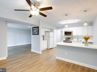 9721 Kings Crown Ct APT 1, Fairfax, VA 22031
