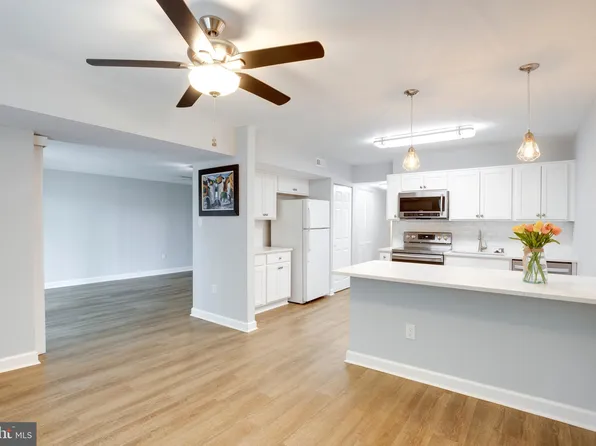 9721 Kings Crown Ct APT 1, Fairfax, VA 22031