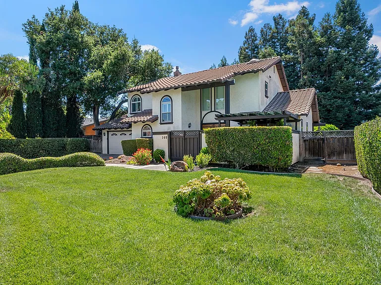 146 Mountain View Ave — Photo 3