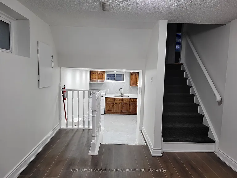 15 Nancy McCredie Dr #MAIN — Photo 5