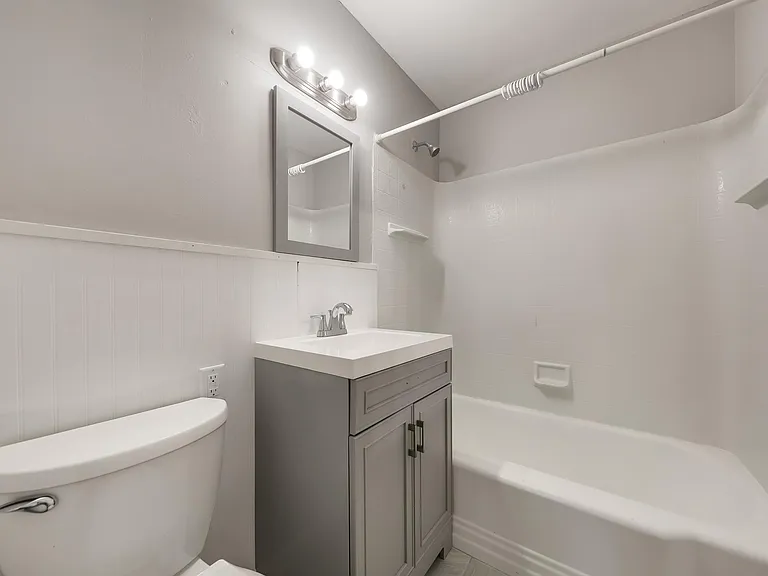 812 S 49th St — Photo 31