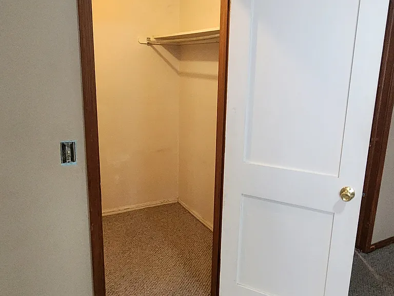 Closet bedroom #2
