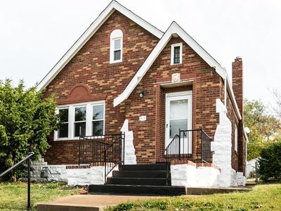 8810 Halls Ferry Rd, Saint Louis, MO, 63147