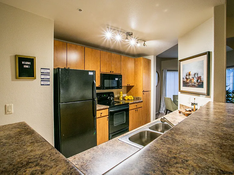 Full Kitchen
