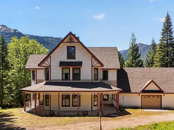 2708 Grey Fox Dr, Weed, CA 96094