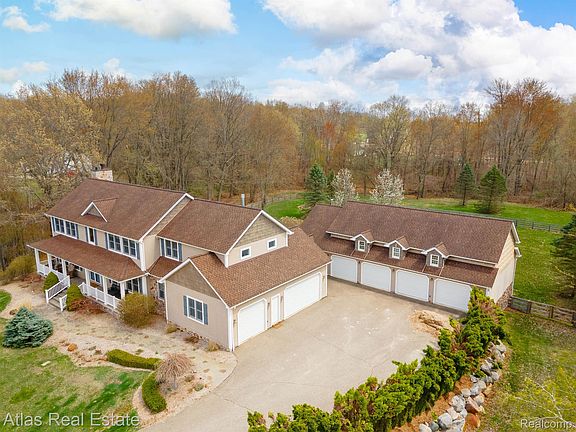 4th image of 2716 Lake George Rd