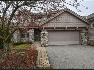 885 Rocky Poin, Brookfield, WI 53005