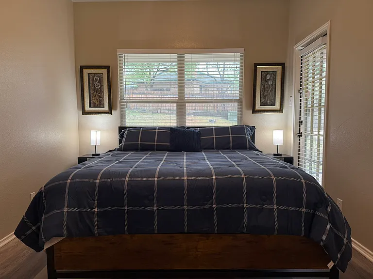 809 Almadin — Photo 10