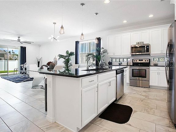5th image of 1361 Aronimink Dr