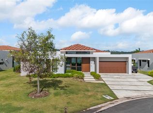 10 Los Lagos, Humacao, PR 00791