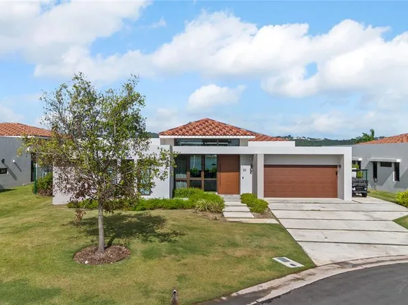 10 Los Lagos, Humacao, PR 00791
