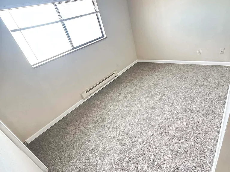 259 Pheasant Rd W #21 — Photo 6