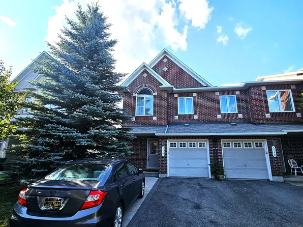 517 Temiskaming Cres, Ottawa, ON K2J 0V8
