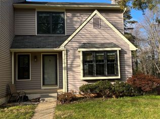 11 Vandercastel Rd, Sterling, VA 20165