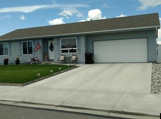 998 7th St, Evansville, WY 82636