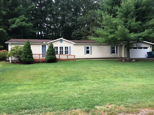 4262 Arrow Wood Curv, Benton Harbor, MI 49022