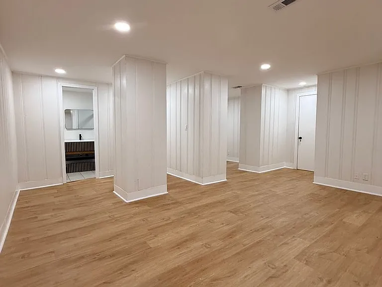 3556 N Wareingwood Dr — Photo 9