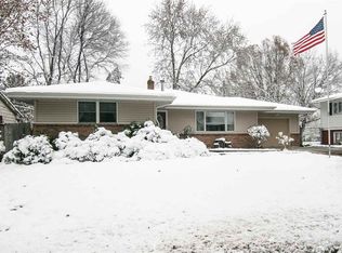 1927 Spring Brook Ave, Rockford, IL 61107