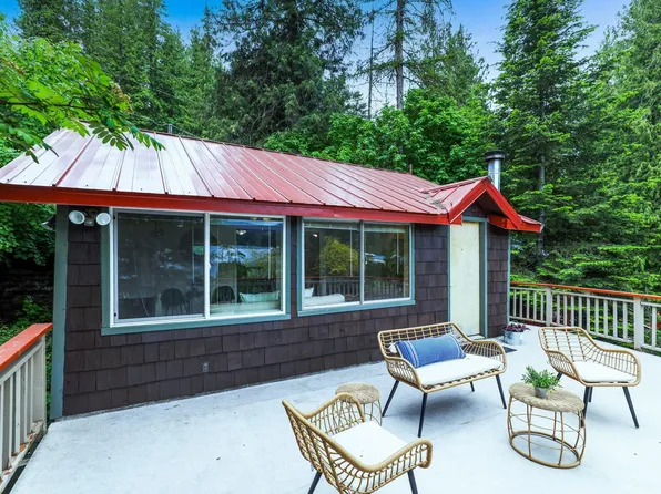 11661 N Honeymoon Bay Rd, Newman Lake, WA 99025