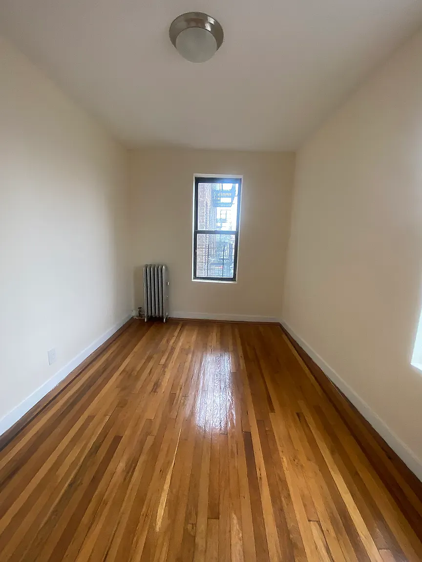426 East 22nd Street — Photo 3