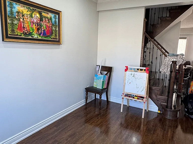 24 Viceroy Cres #MAIN — Photo 12