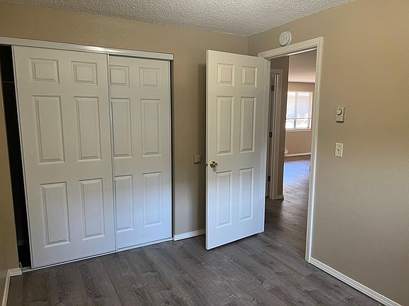 5th image of 2618 Neals Ln E