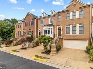 1805 Fawncrest Ct, Vienna, VA 22182