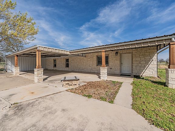 3rd image of 337 Travis Rd