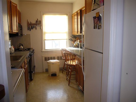 3rd image of 21 Fieldstone Dr APT 194