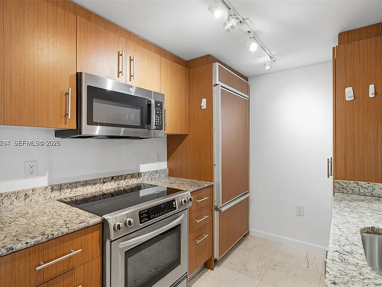 10275 Collins Ave #718 — Photo 12
