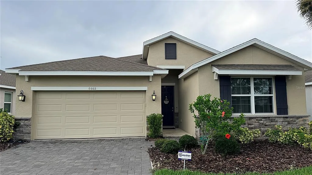 4 bed, 3.0 bath, 2207 sqft, $3,000 — Photo 1