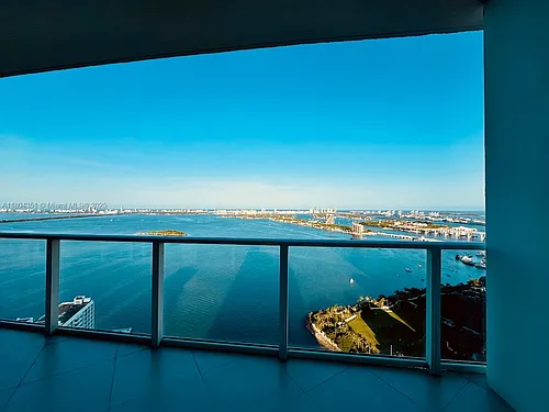 2020 N Bayshore Dr #3706 Photo 1