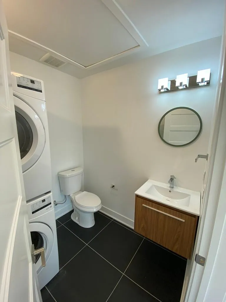 3 bed, 1200 sqft, $1,800 — Photo 3