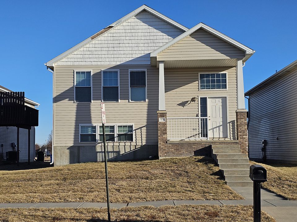 1st image of 922 Lamont Dr