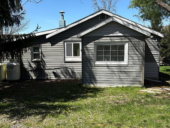 2nd image of 219 Fuller Rd