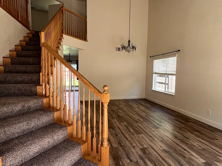 1694 Shay Way — Photo 22