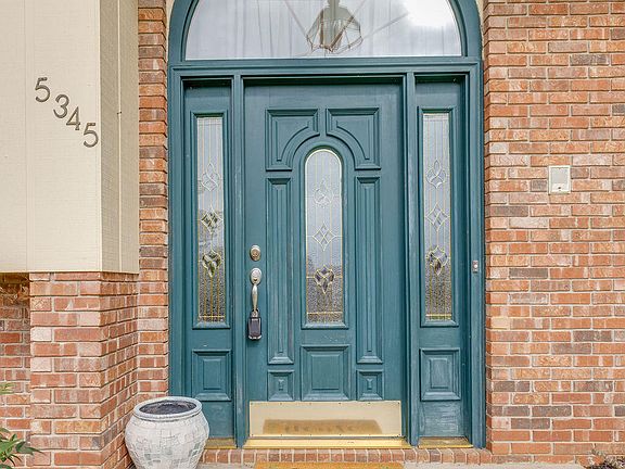 4th image of 5345 Kiowa St