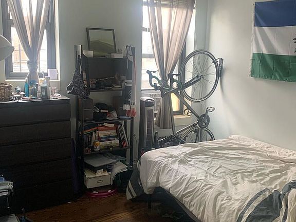 2nd image of 1154 Pacific St APT 6A