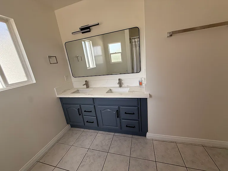 2446 S Centinela Ave — Photo 39