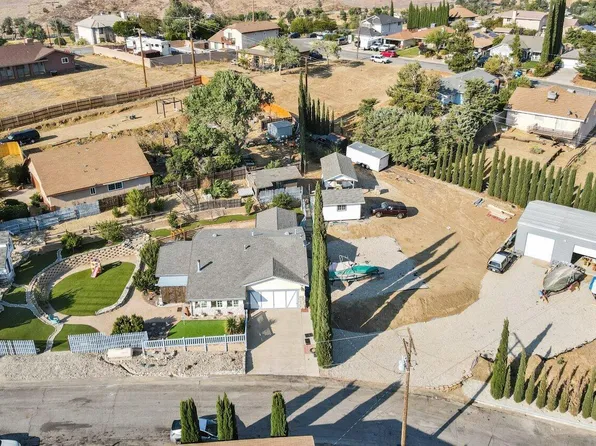 42620 Wauconda Dr, Lake Hughes, CA 93532