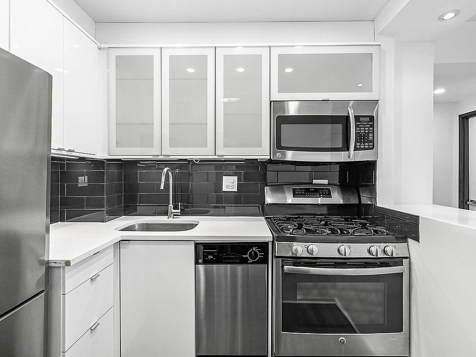 1st image of 301 E 66th St APT 8B