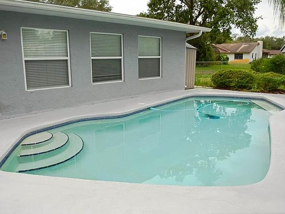5th image of 1529 Regal Ct