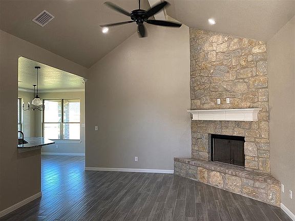 5th image of 3329 Windcrest Dr
